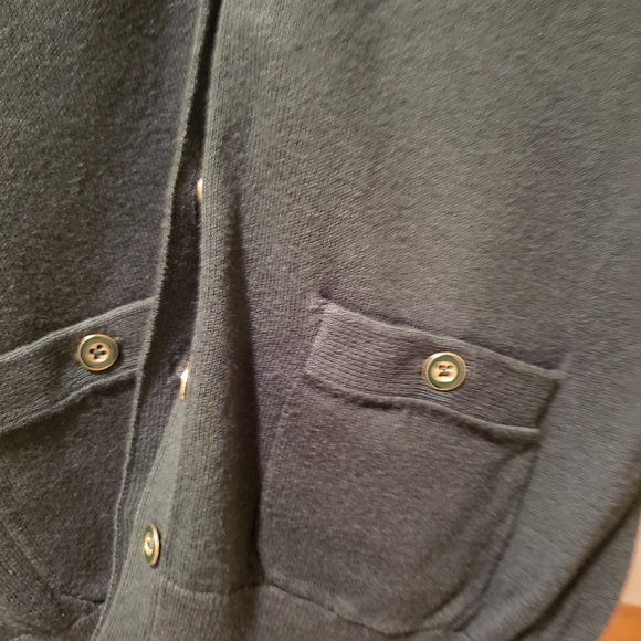 Four, different colours sweaters - Picture 8 of 12